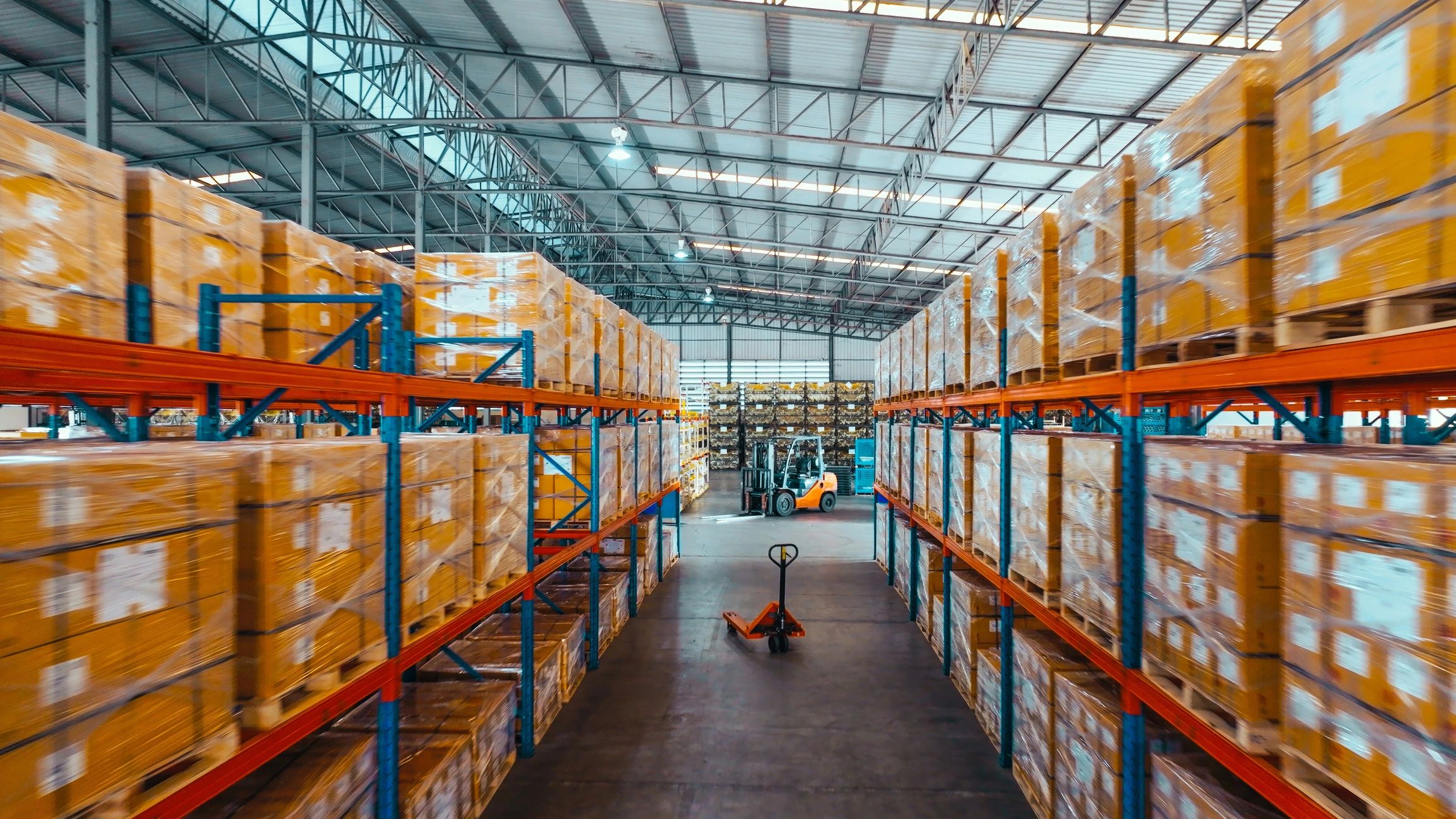 IT distribution and supply logistics